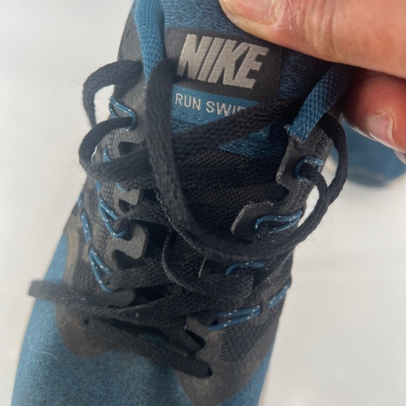 Nike blue sneakers size 8.5 running shoes - Picture 4 of 7